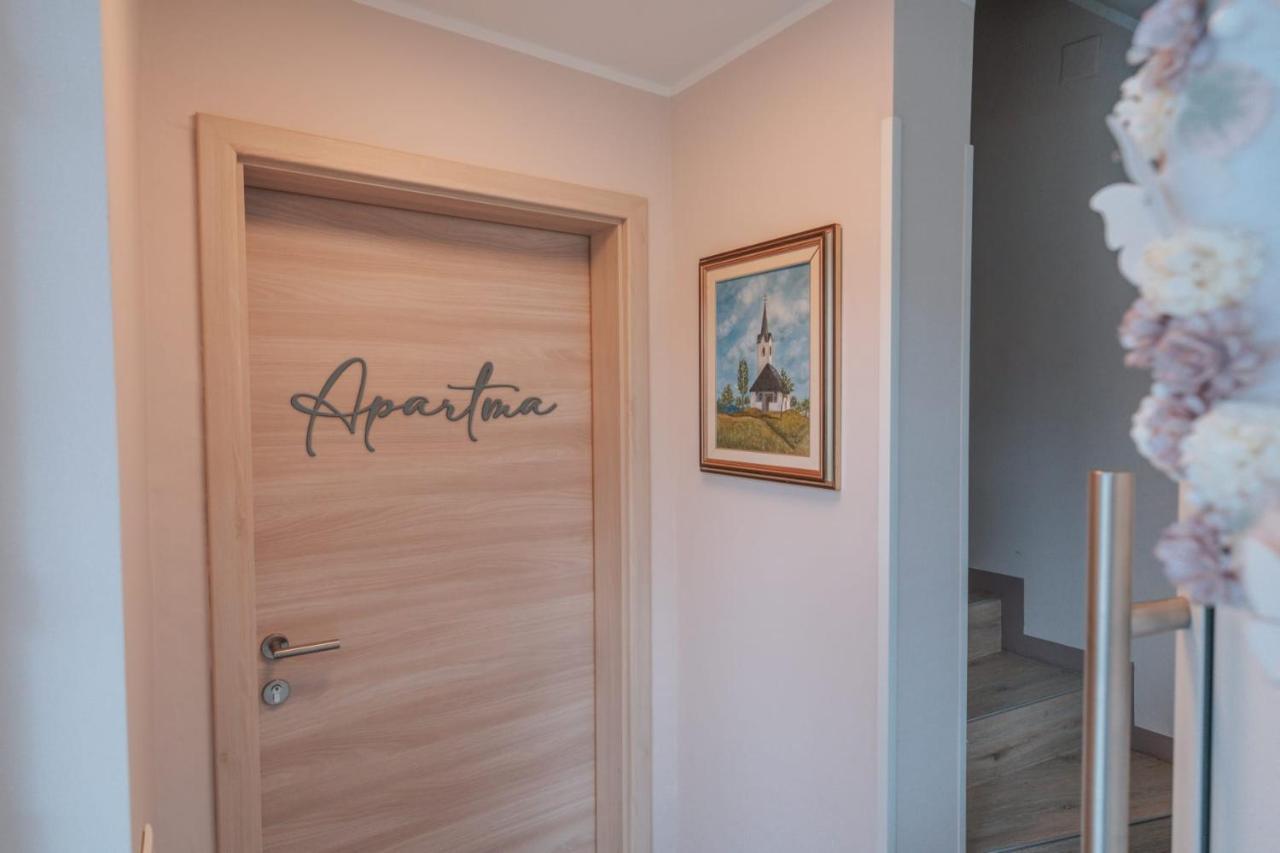 Apartma Lamberger Zirovnica Exterior photo
