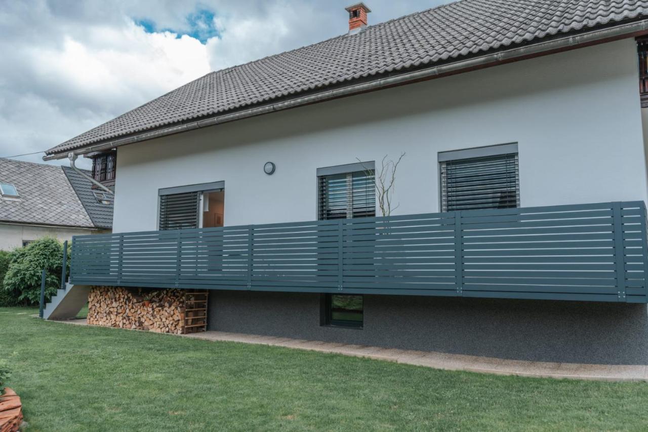 Apartma Lamberger Zirovnica Exterior photo